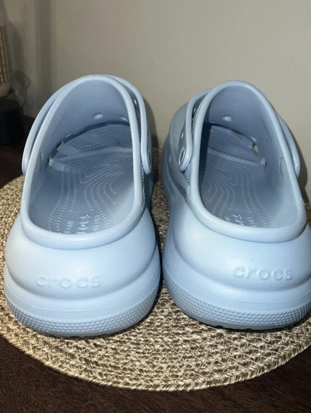 Crocs Classic Crush Clog Mens Size 11 Blue Sky Shoes Iconic Comfort